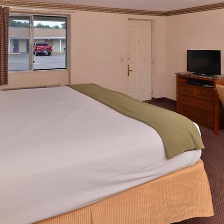 Americas Best Value Inn & Suites Wolcott Exterior foto