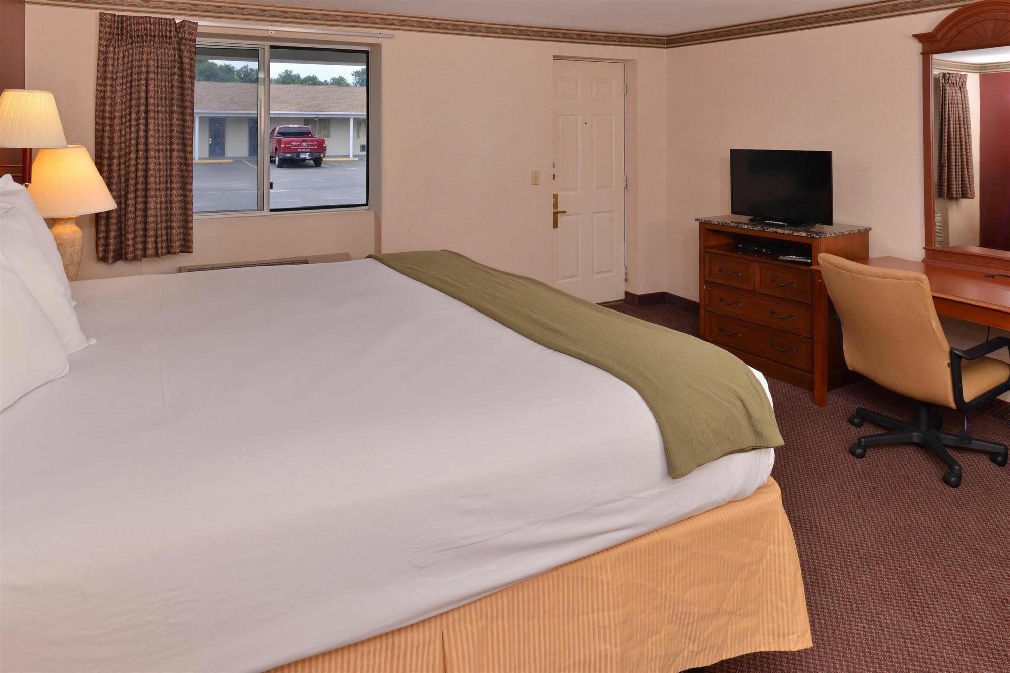 Americas Best Value Inn & Suites Wolcott Exterior foto